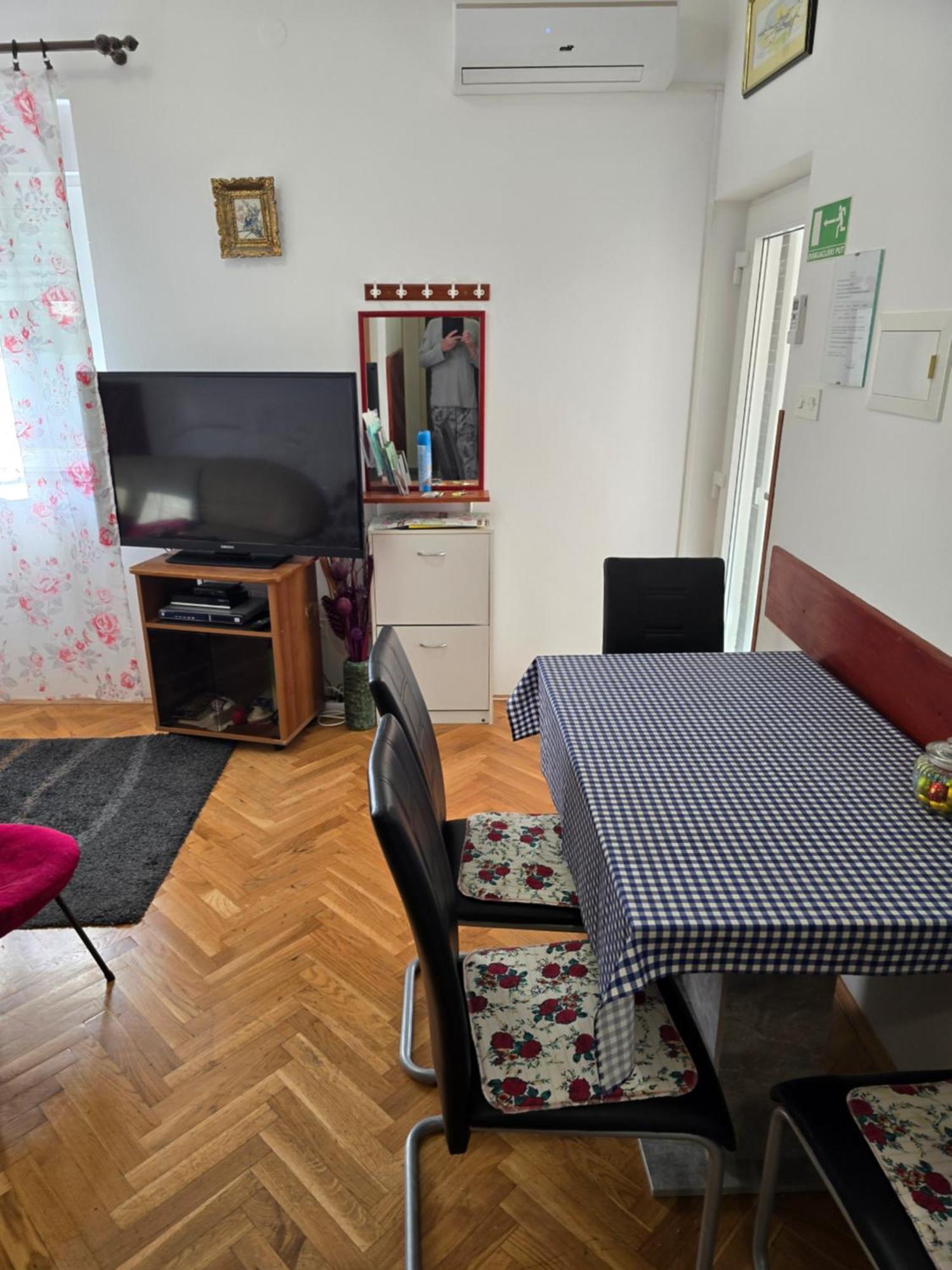 Apartments Stjepan Malinska Exterior photo